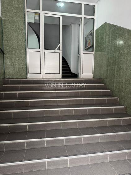 Studio de vanzare Piata Romana - 6