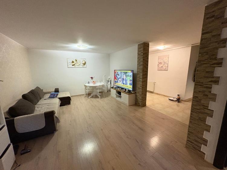 Apartament 3 camere , 103m patrati + terasa 15mp , parcare privata - 13