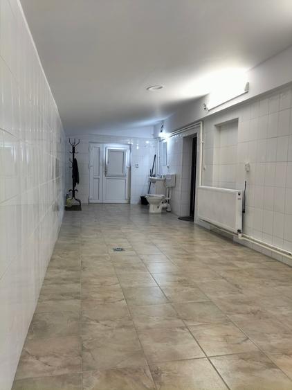Casă / spațiu comercial - lângă Spitalul Racovița, Mioveni