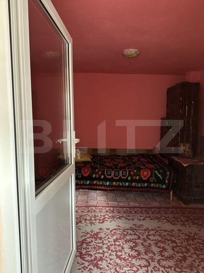 Casa cu 3 camere, zona Isvarna