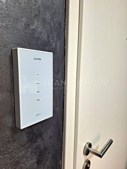 Garsoniera superba, cu balcon - Bloc Eleven, langa Coresi