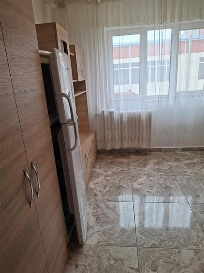 Garsoniera - zona Poitiers/Frumoasa - Deosebita