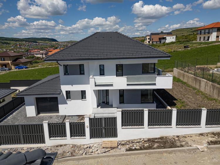 Casa unifamiliala la intrare in Chinteni, 140mp utili