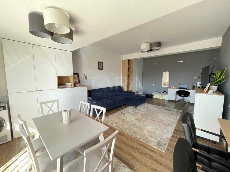 Apartament cu 2 camere de vânzare Gruia + loc de parcare