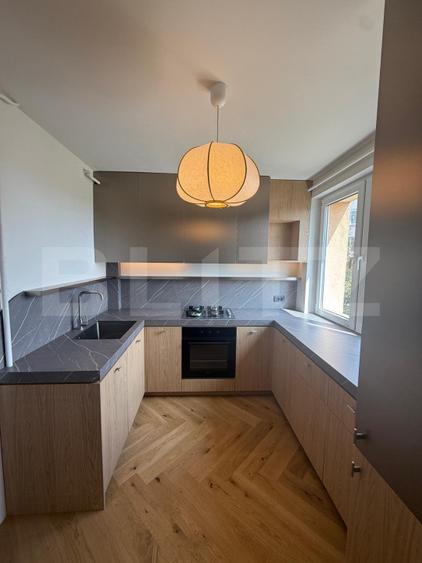 Apartament cu 2 camere, 56 mp, zona Ultracentrala