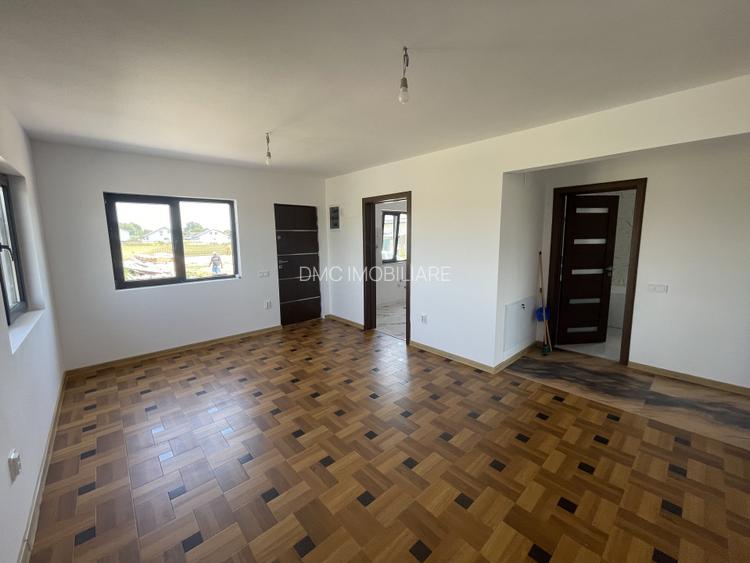 Clinceni, casa pe parter, 80mp, 3 camere, 2 bai, utilități - 4