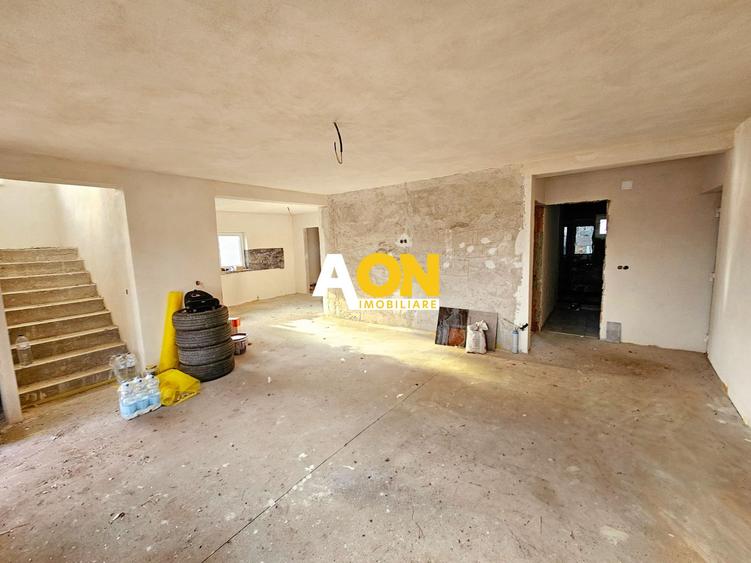 Casa 5 camere, 952 mp teren, Alba - Micesti partea stanga