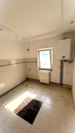 Apartament 3 camere Piata-Sud Bacău