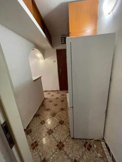Apartament 2 camere, 41 mp, Craiovita Noua, zona Statia 30