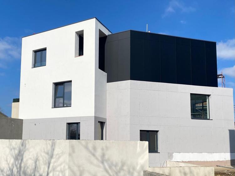 Casă Exclusivistă în Băneasa/Sisești – Design Nonconformist și Spațiu Generos