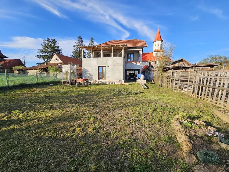 Casa noua cu teren zona Harau