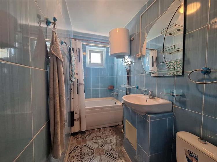 Apartament 2 camere | Balcon, zona Milcov