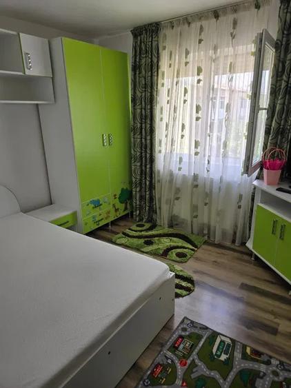 Apartament 2 camere, 39 mp, zona Craiovita Noua
