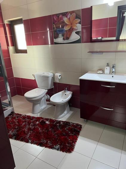 Vila modernă de vânzare -teren generos.