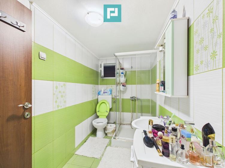 Casă cu 3 camere și teren de 700 mp în Cermei