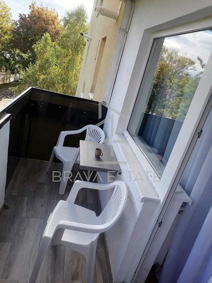 Apartament de inchiriat, 3 camere, decomandat, 2 bai, zona UMF