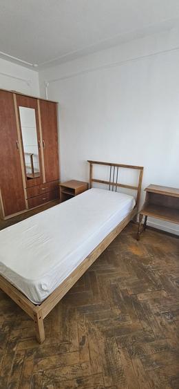 Apartament 4 camere, decomandat, etaj 7, Piata Iancului