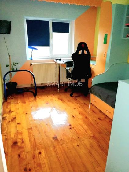 Apartament 3 camere 68mp d-va nord mobilat  73.000eur neg - 2