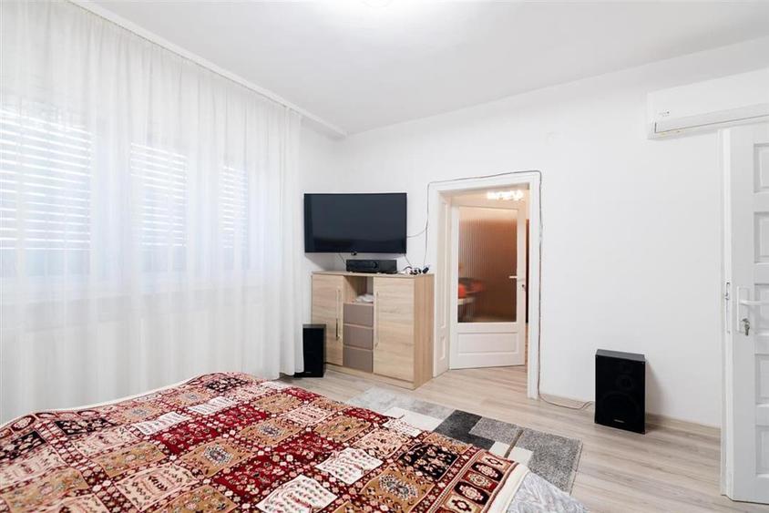 RECO Casa cu 4 camere la 5 minute de centru (Olosig) -Oradea-curte si acces aut