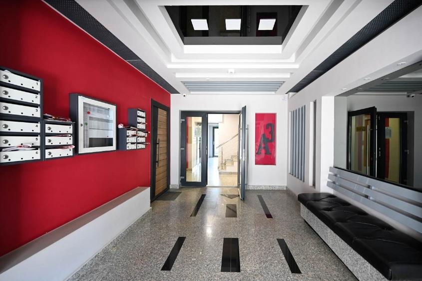 Proprietar Studio lux Aviatiei Aurel Vlaicu Onix Promenada Pipera Herastrau