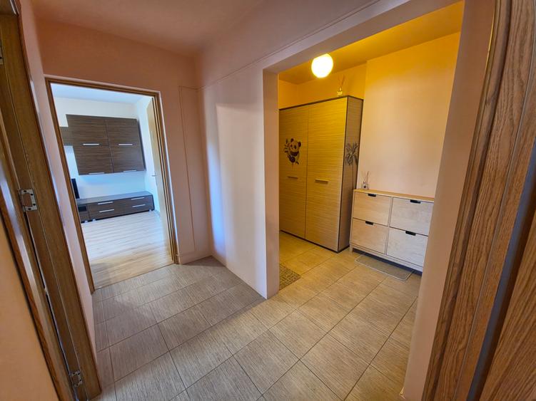Casa de Cultură 2 camere CF 0 renovat 56 mp etaj 3 din 4