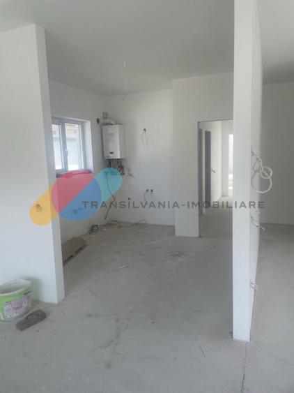 Casă 3 camere, 90 mp utili-Apahida