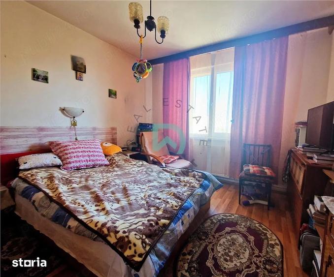 Vand apartament 3 camere Calea Bucuresti