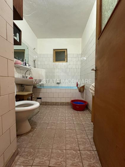 Apartament 3 camere decomandat, zona Calarasilor.