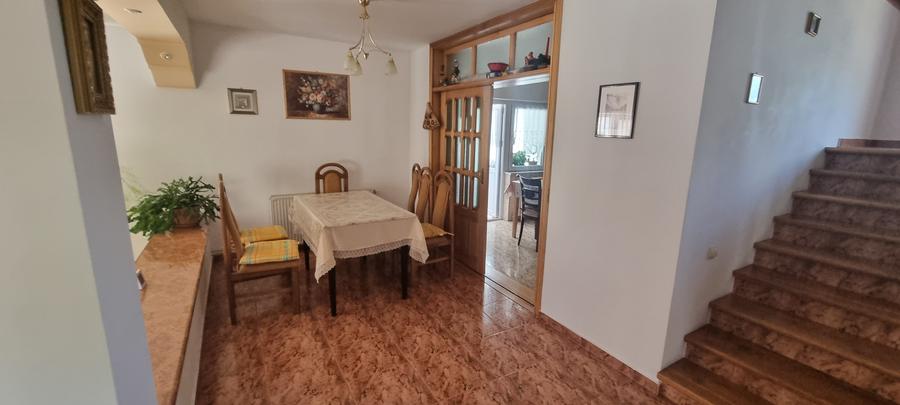 Casa cu etaj zona Bucovina