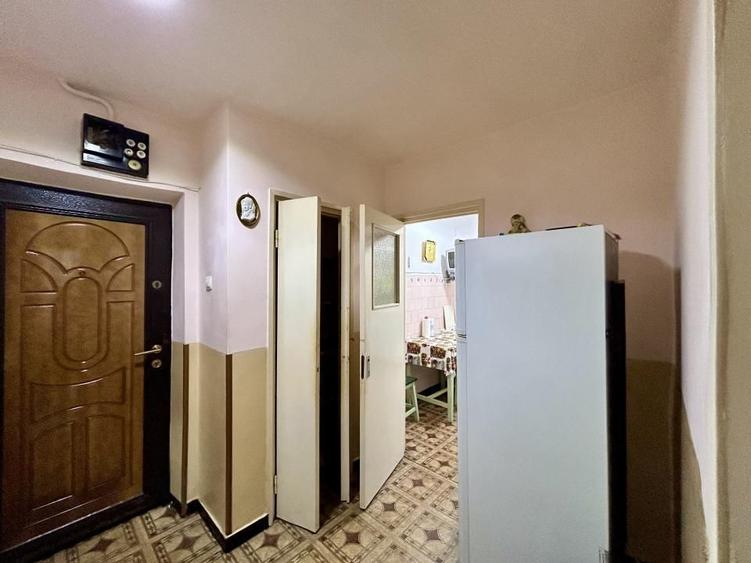 Apartament 2 camere, semidecomandat, parter, Nord, Ploiesti