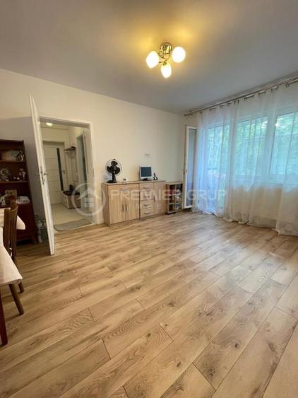 Etaj 2! Apartament 3 camere, Podu Ros 67mp, RENOVAT complet, CT