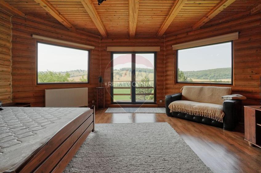 Casă din buștean rotund | 3.735 mp teren | La 30 km de Brașov - 17