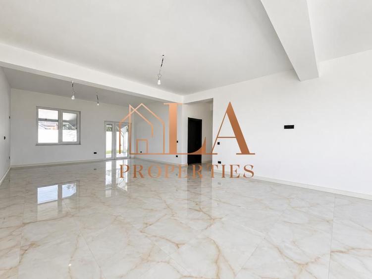 Casa 4 camere | Panouri fotovoltaice 10Kw | Pompa de caldura | Domnesti