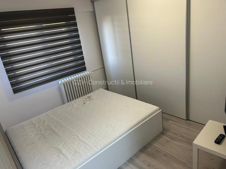 Vand apartament  3 camere - 4