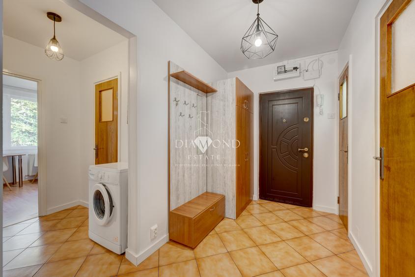 Apartament 3 camere decomandat | Metrou 1 Decembrie | Parcare inclusa
