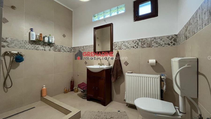Casa deosebita 4 Camere P+M - zona Sanpetru - Comision 0% - 4