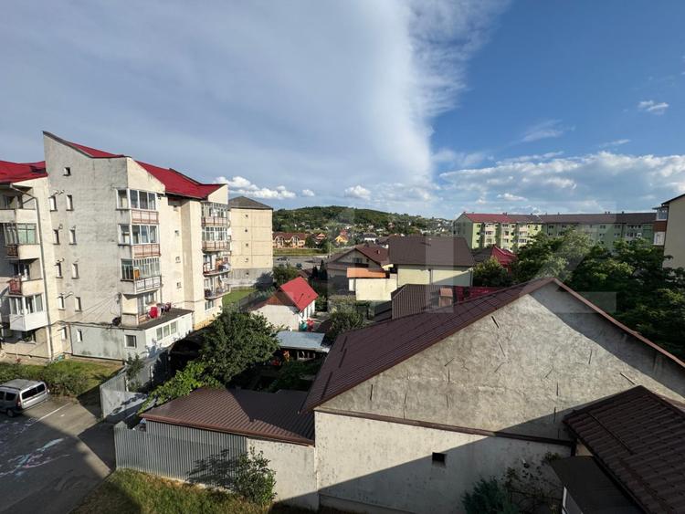 Apartament decomandat cu 3 camere spatioase si luminoase - etaj 3