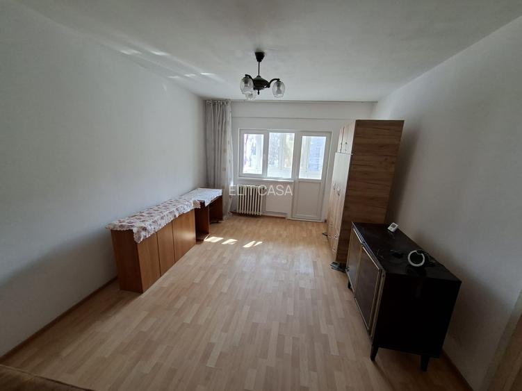 Apartament cu 2 camere, decomandat, etajul 2/10, zona Dacia - 2