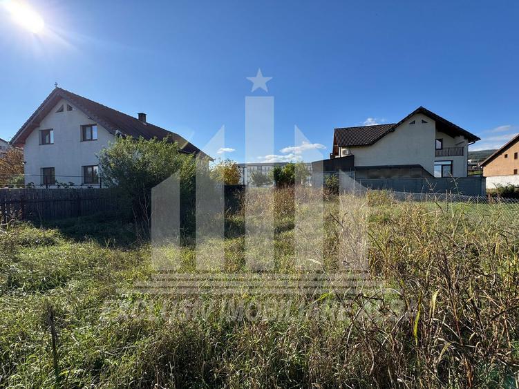 Teren intravilan | 457 mp | Toate utilitatile | Cetate