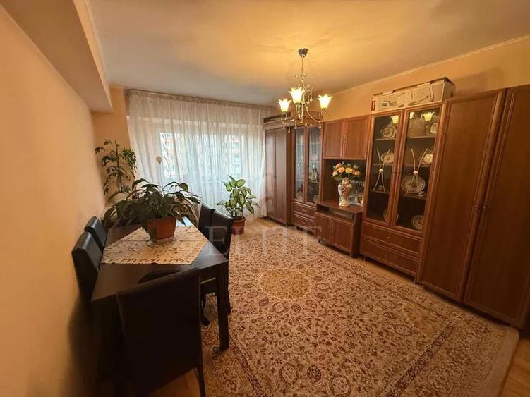 Apartament 3 camere în zona PIATA MARASTI