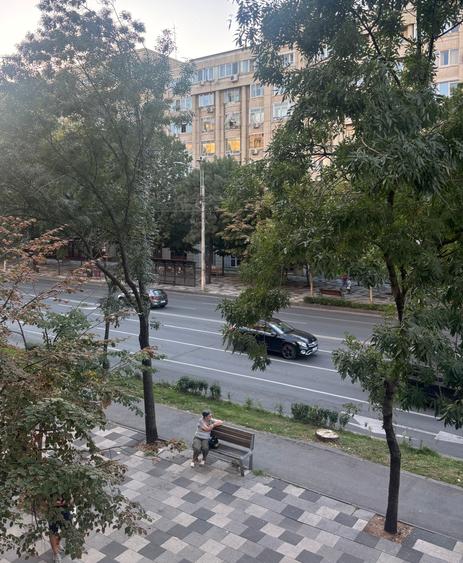 DECEBAL,locatie exceptionala in inima capitalei,monolit,stradal,parcare subteran