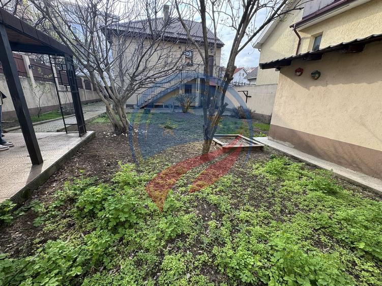 Casă p+1 formata din doua apartamente