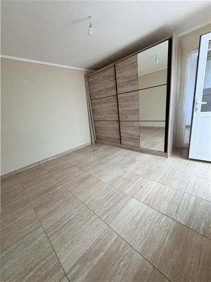 Casa 4 Camere de Vanzare - Zona Coiciu