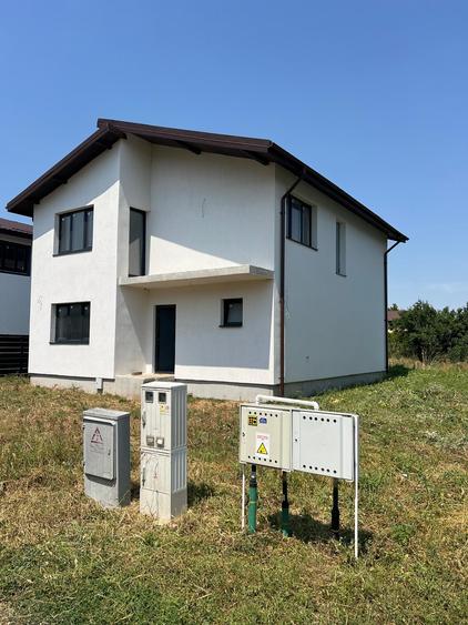 Vila cocheta in Ostratu - mai sunt de vanzare 2