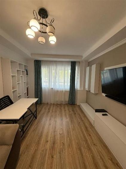 Apartament 3 camere, Tei