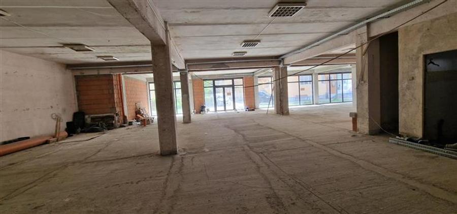 Resita Central Chirie Spatiu Com.500 Mp.Open Space Piata Sud.Comision ZERO Chiri