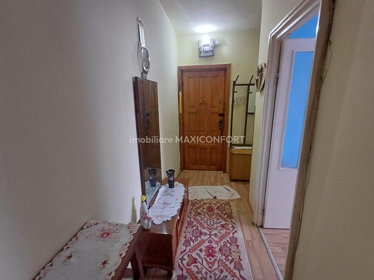 Vanzare 2 camere, zona Marna-Imobiliare MAXICONFORT