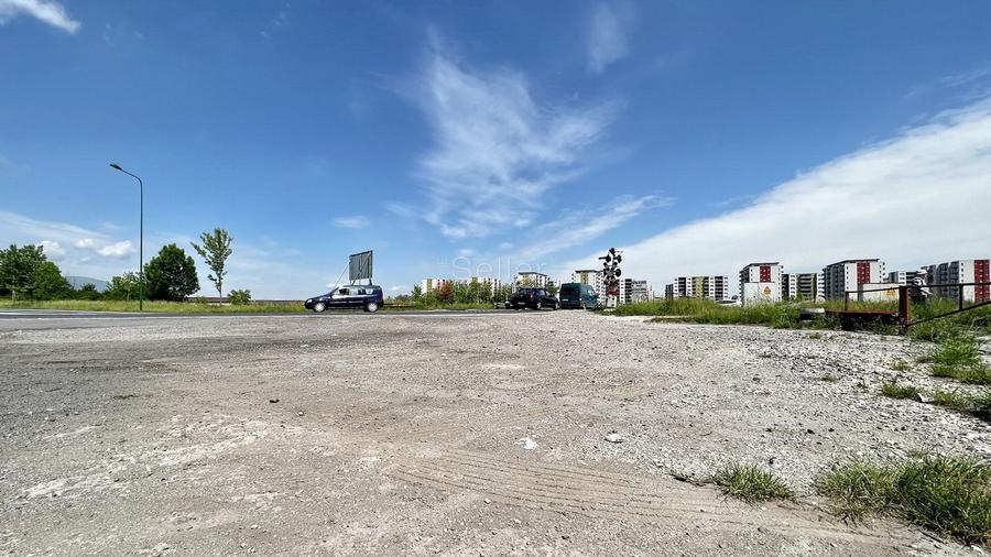 Teren intravilan - Zona Comerciala de interes