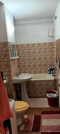 De vanzare apartament 2 camere in Dambu