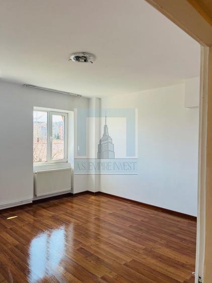 Apartament 2 camere decomandat - zona Centrul Civic